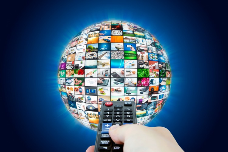الفرق بين انواع اشتراكات IPTV وكيفية اختيار الأنسب لك
